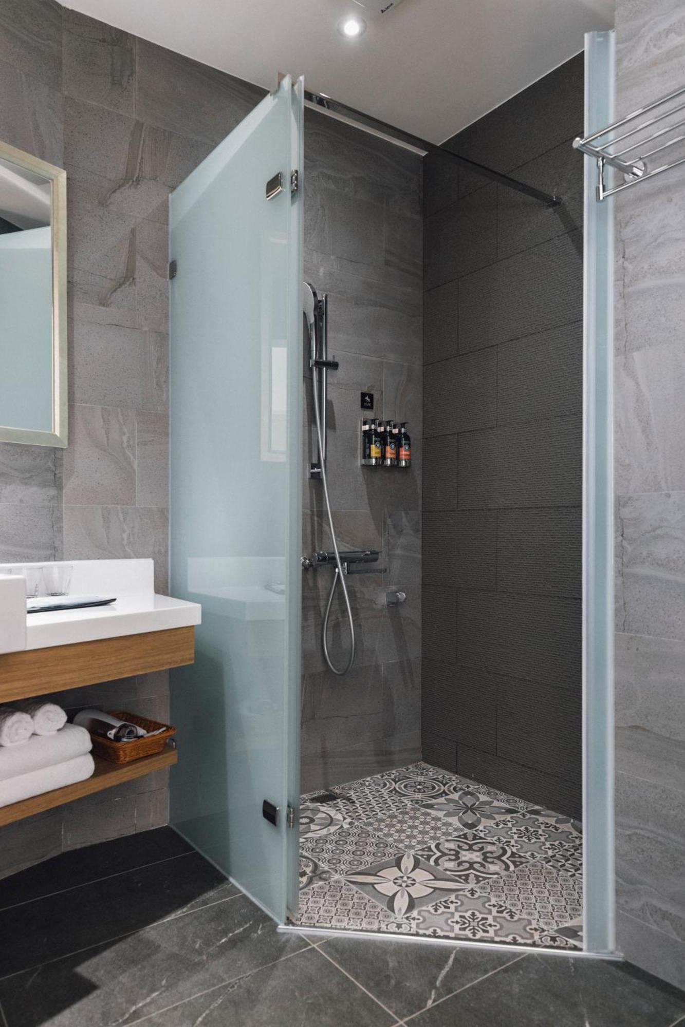 Hotel 鹹菜巷8號 Tainan Esterno foto