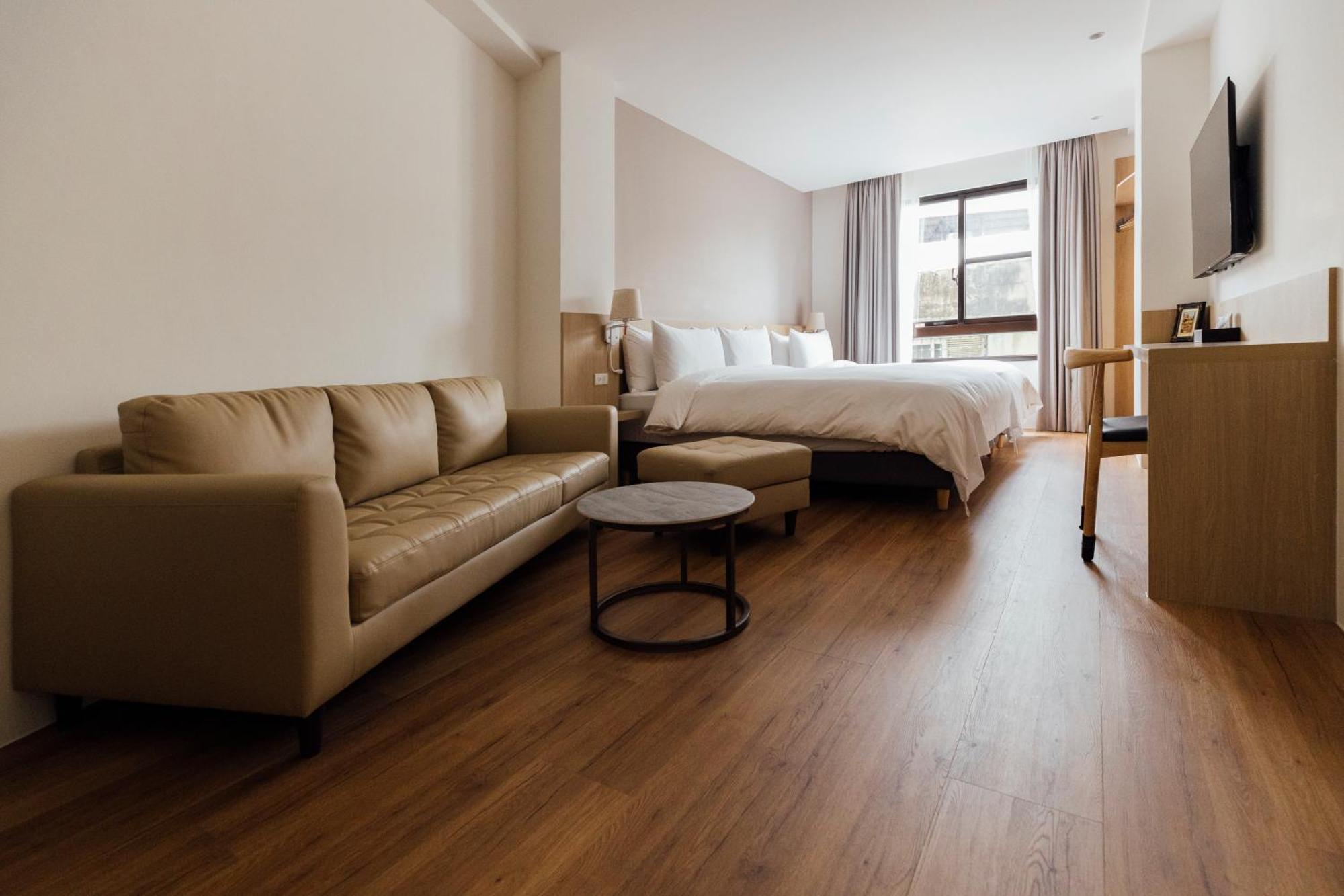 Hotel 鹹菜巷8號 Tainan Esterno foto