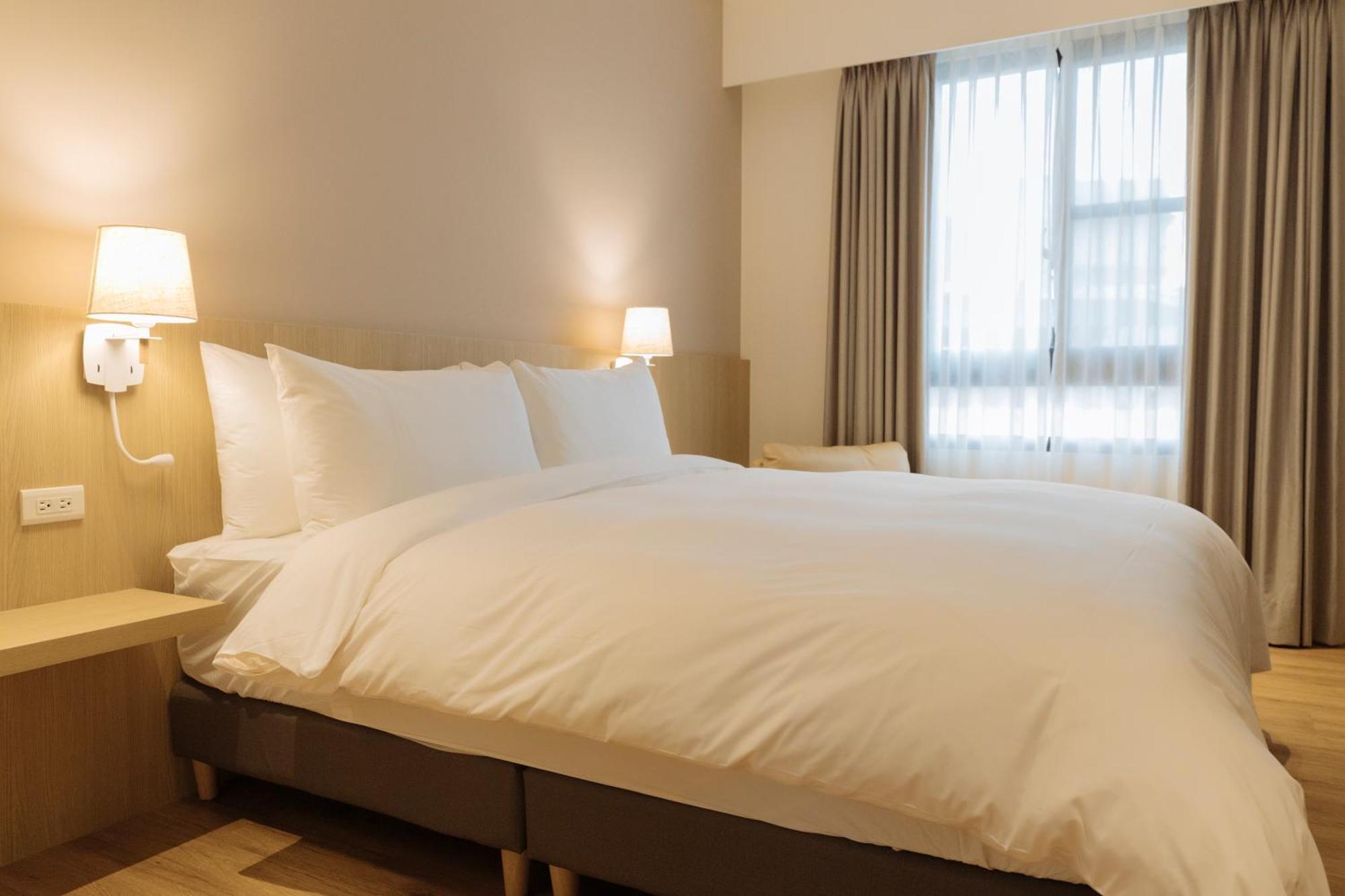 Hotel 鹹菜巷8號 Tainan Esterno foto