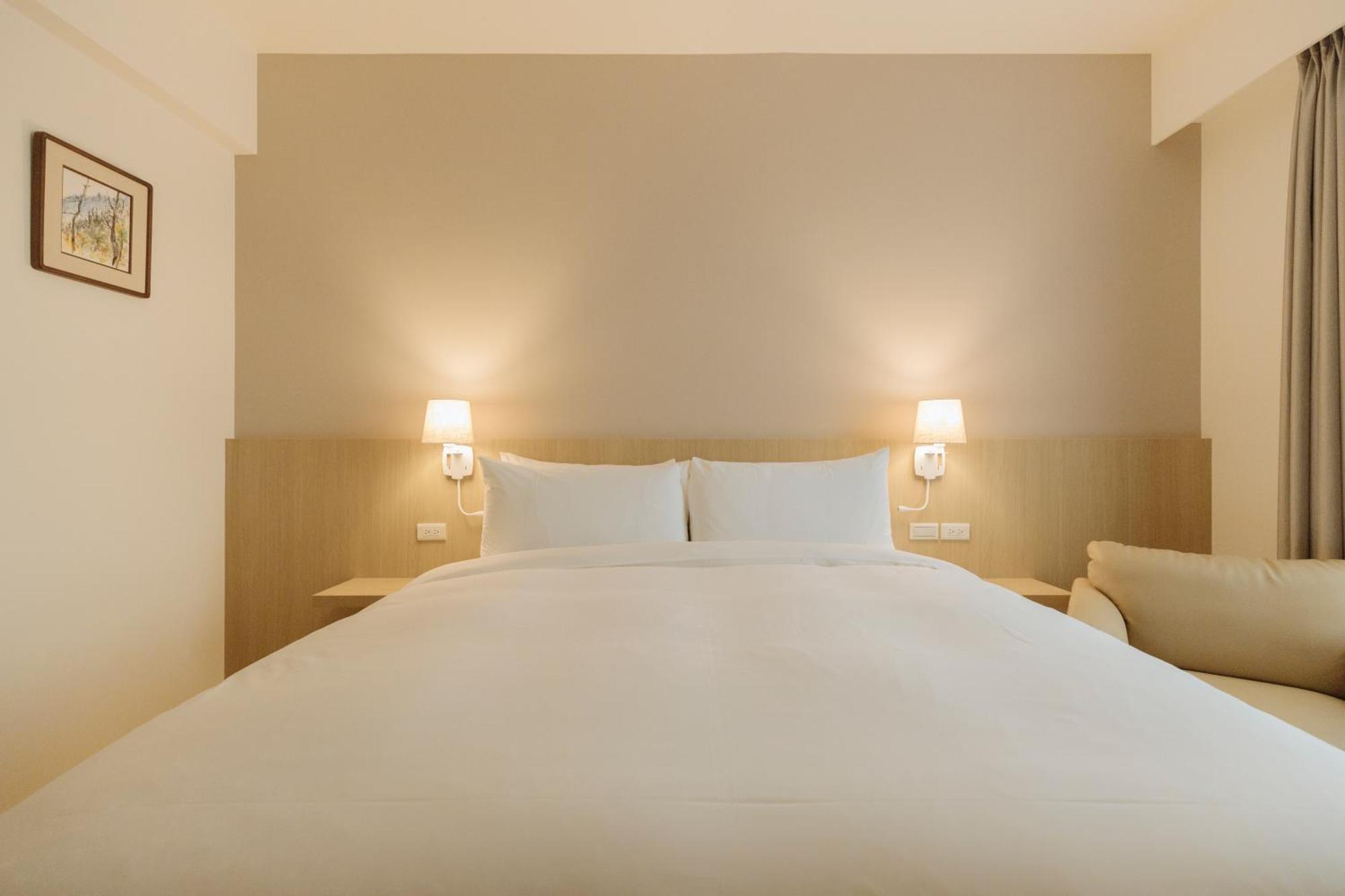 Hotel 鹹菜巷8號 Tainan Esterno foto